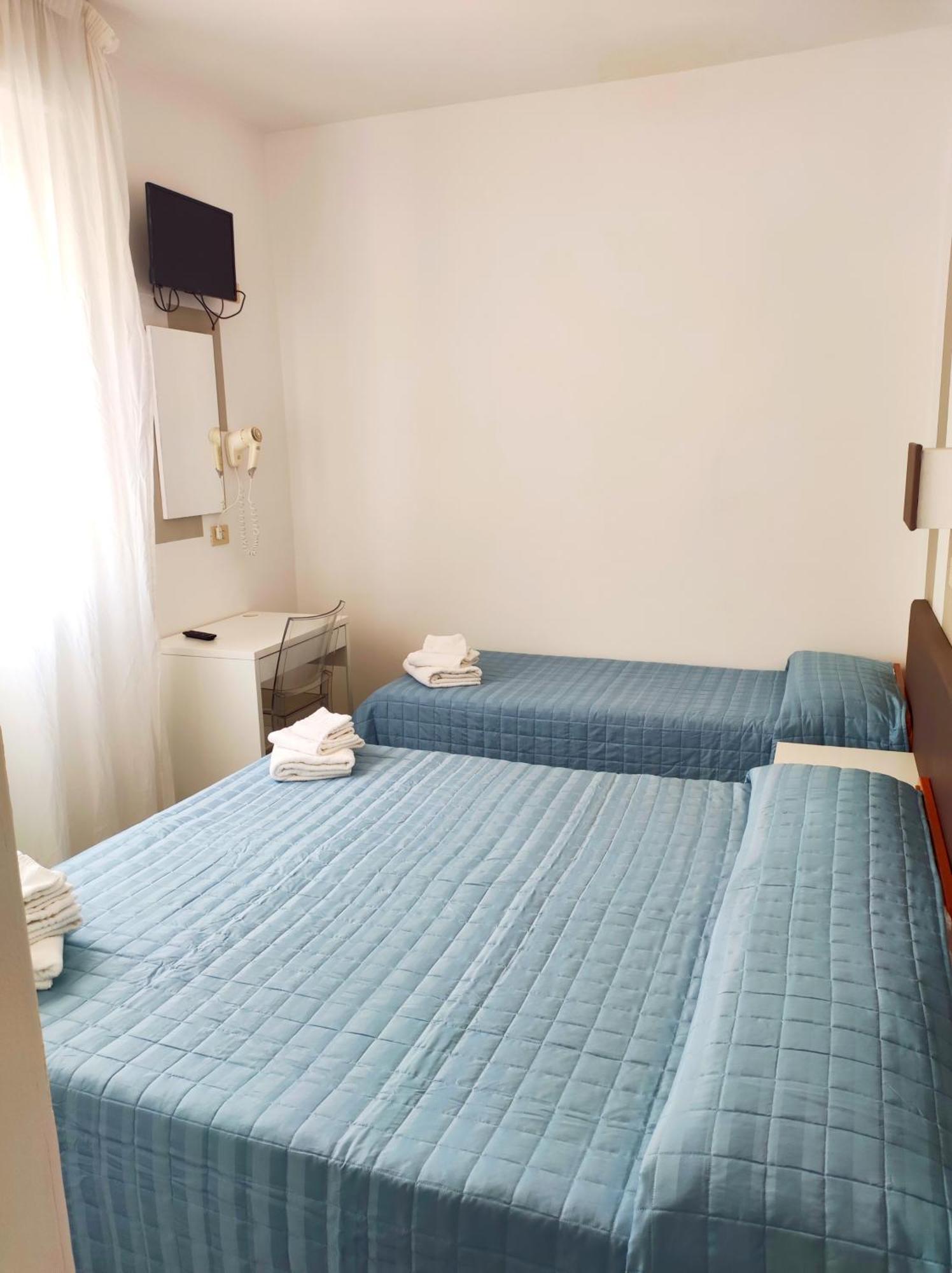 Hotel Ca Vanni Rimini Room photo